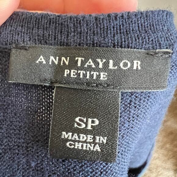 SOLD OUTTT - Picture 4 of 4